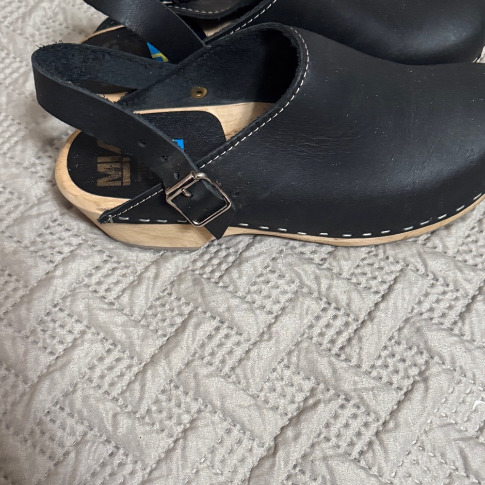 MIA Black Slingback Leather Clogs with Buckle - Picture 4 of 8